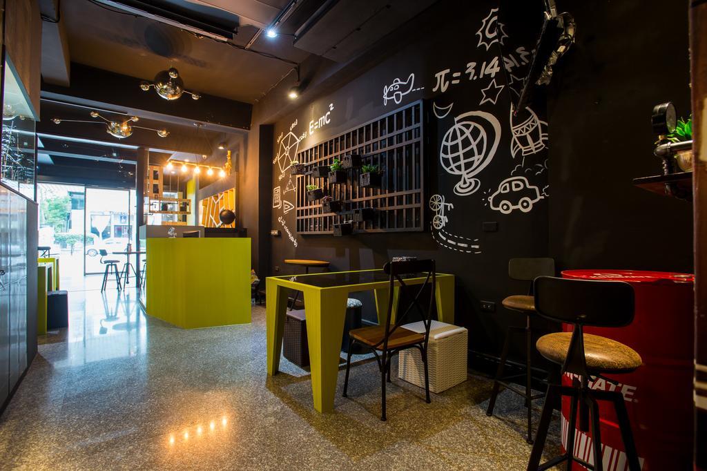 Just Walk Backpacker Hostel Hualien City Exterior photo
